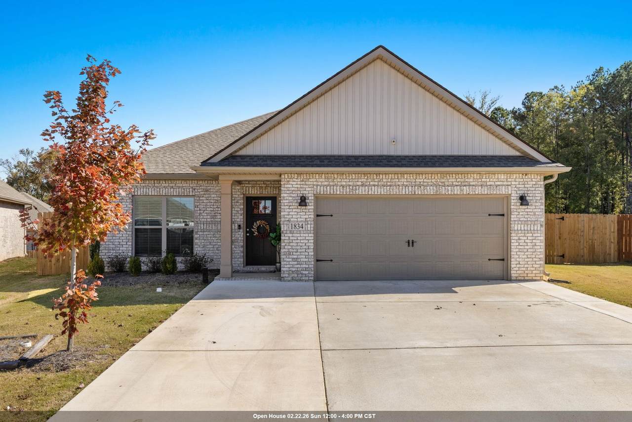 1834 Loebner Ln - Photo 1