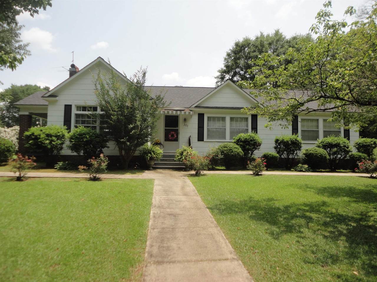 301 Williams Ave - Photo 1