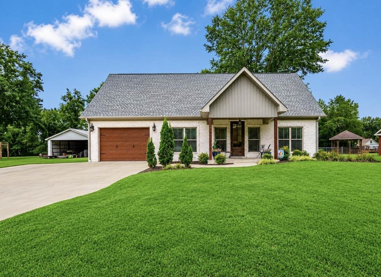 1096 Raintree Dr - Photo 1