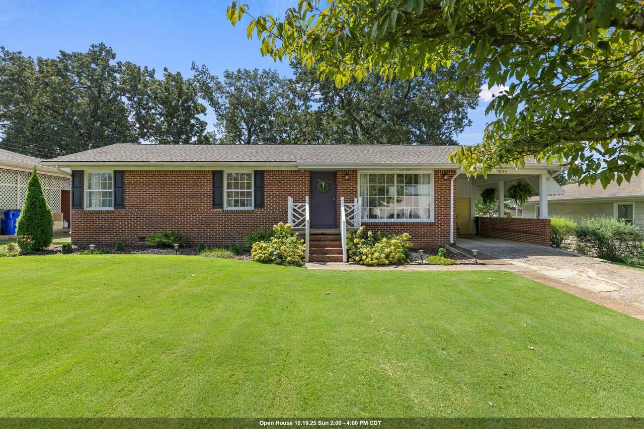 1644 Edgemont Dr - Photo 1