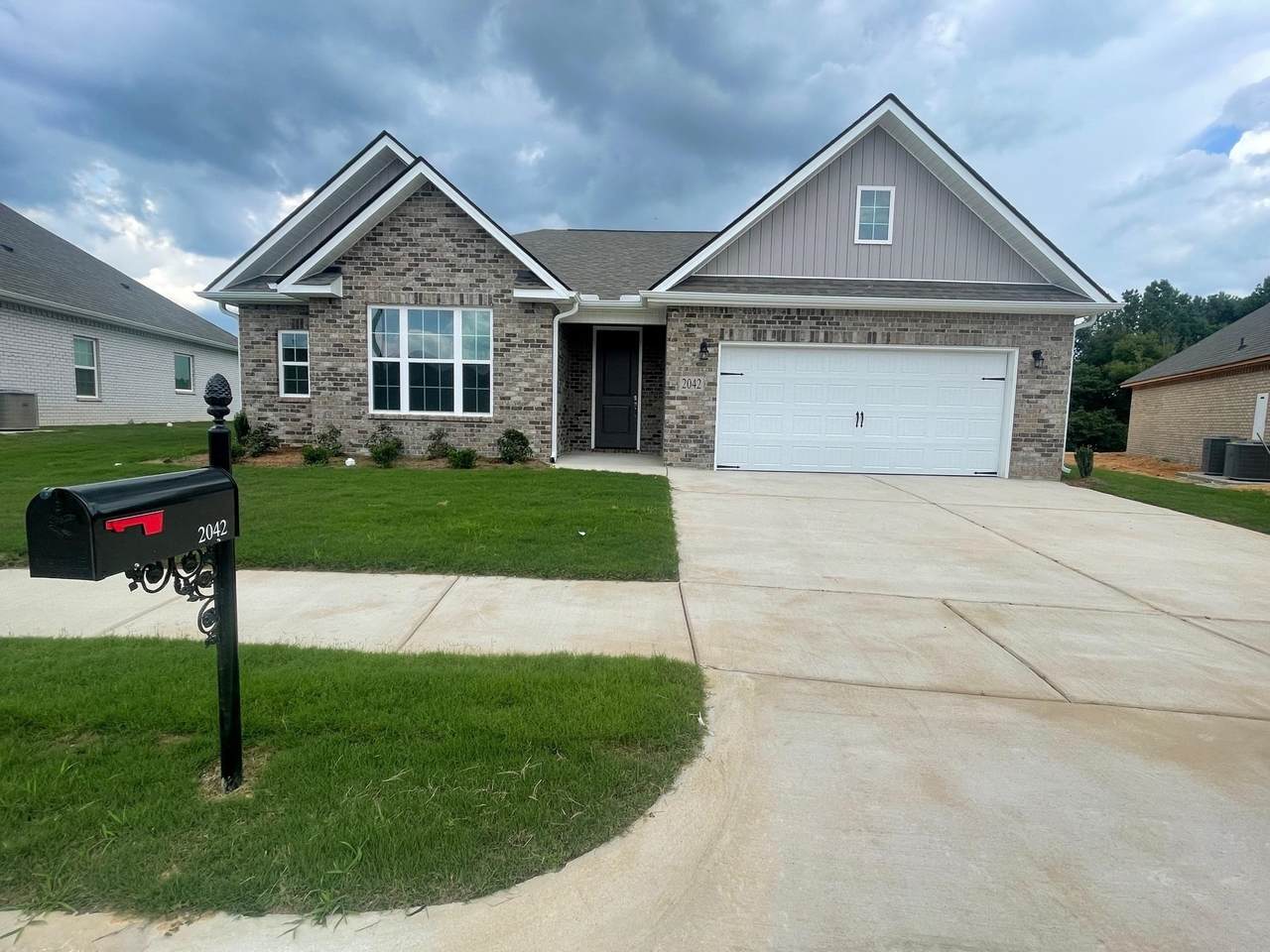 2042 Austin Dr - Photo 1