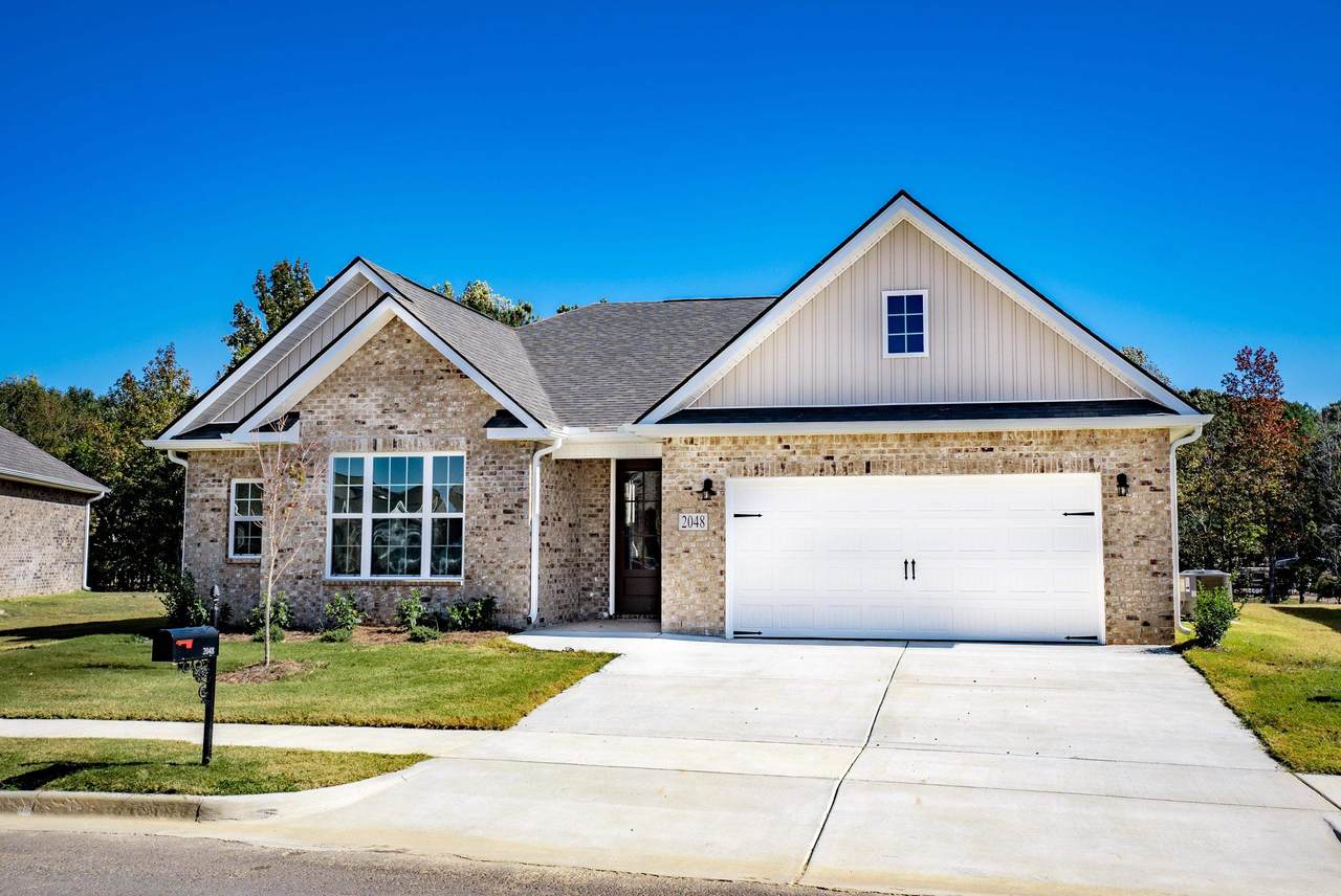 2048 Austin Dr - Photo 1