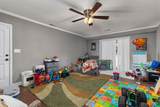 209 Wisconsin Ave - Photo 15