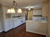 302 Robinhood Dr - Photo 5