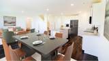 1152 Waverley Ln - Photo 4