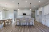 687 Oakview Cir - Photo 5