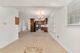 215 Oakview Cir - Photo 4