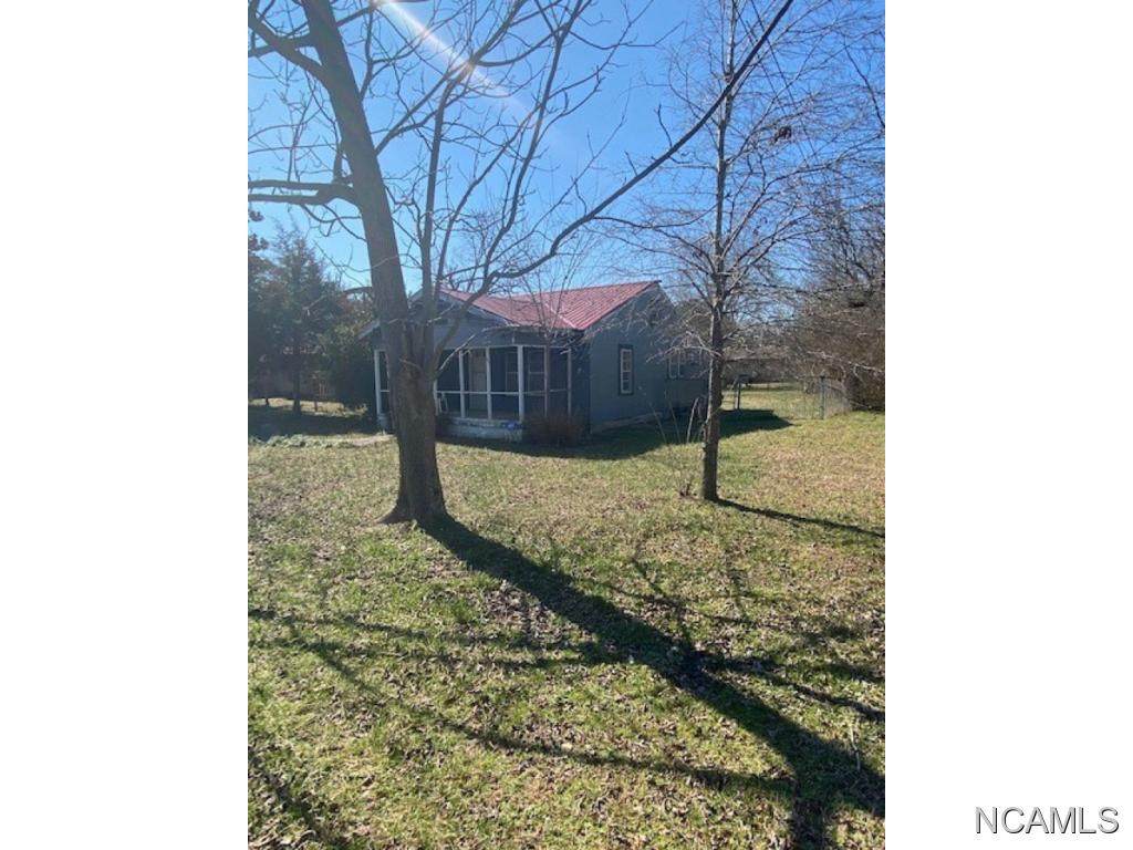 213 Kentucky Ave - Photo 1