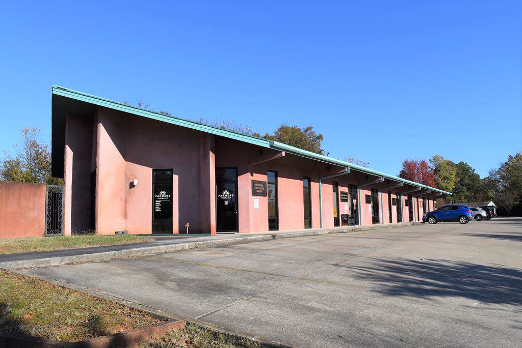 1604 Mockingbird Ct - Photo 1