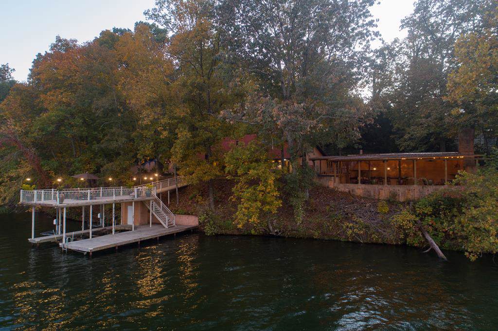 340 Ridgewood Dr - Photo 1