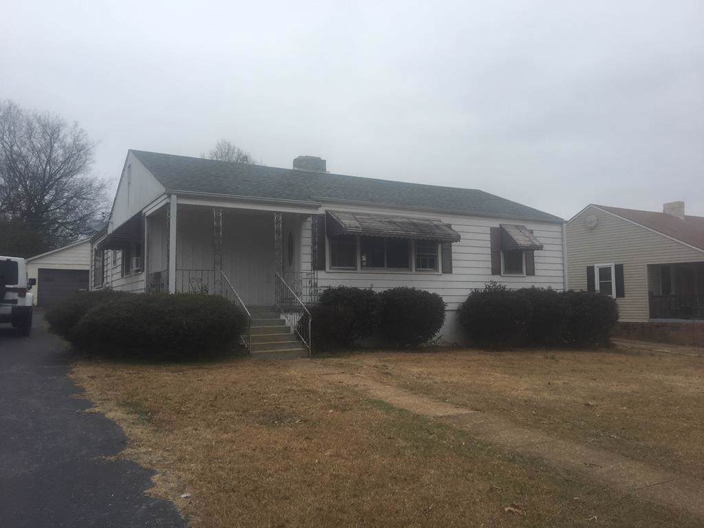 1404 34th St E - Photo 1