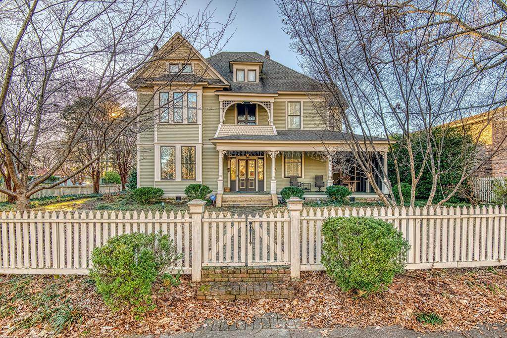801 Wood Ave - Photo 1