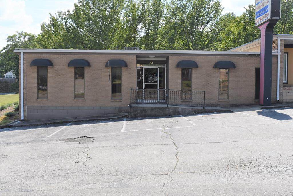 614 Court St S - Photo 1