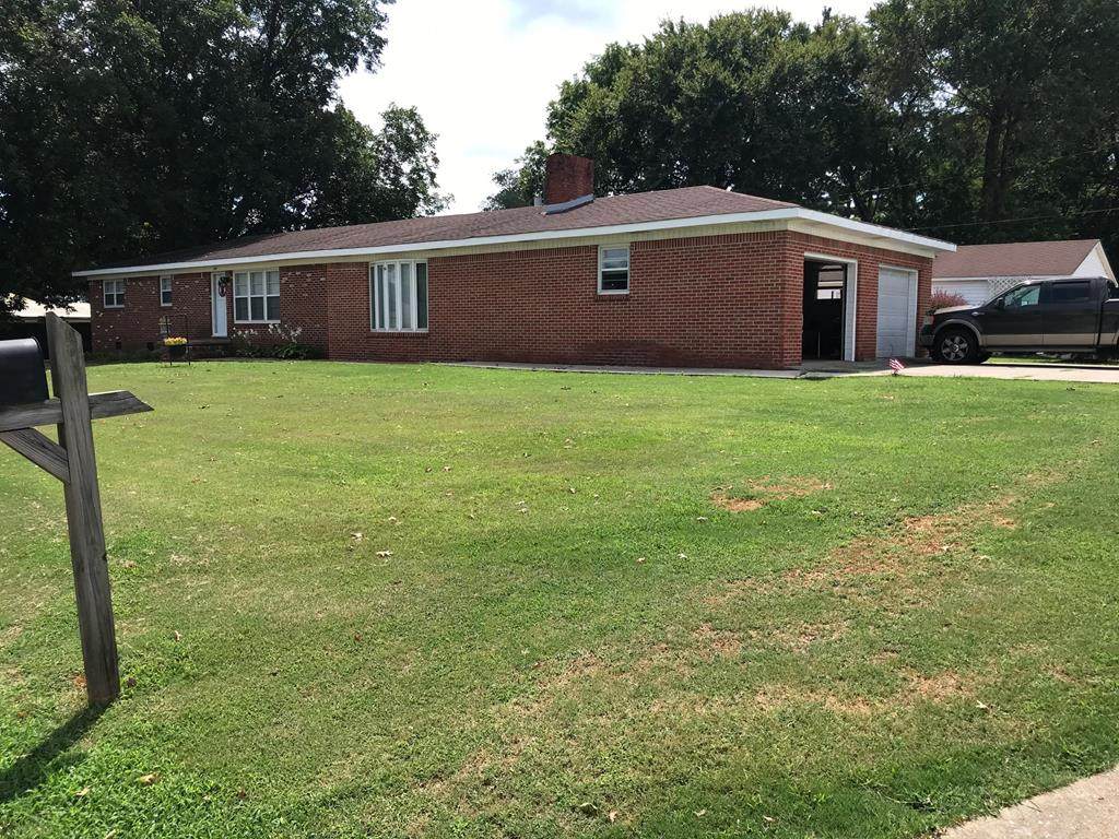 1002 Louise Ave - Photo 1