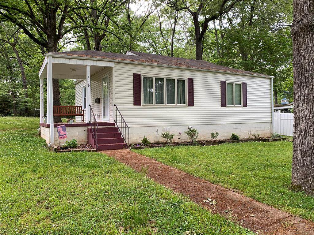 1329 James St - Photo 1