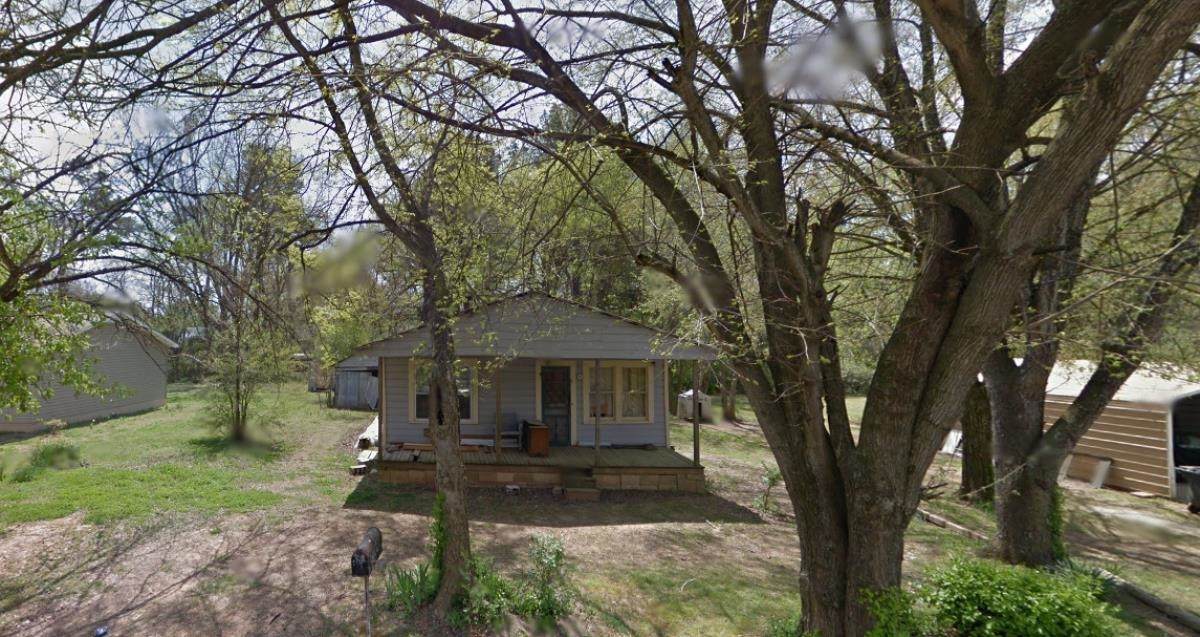 3510 Palm St - Photo 1