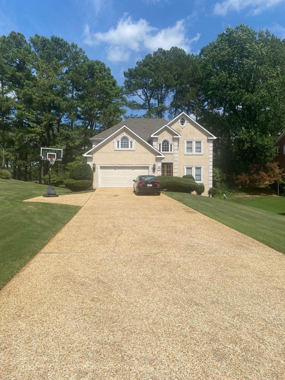 1659 Country Club Dr - Photo 1