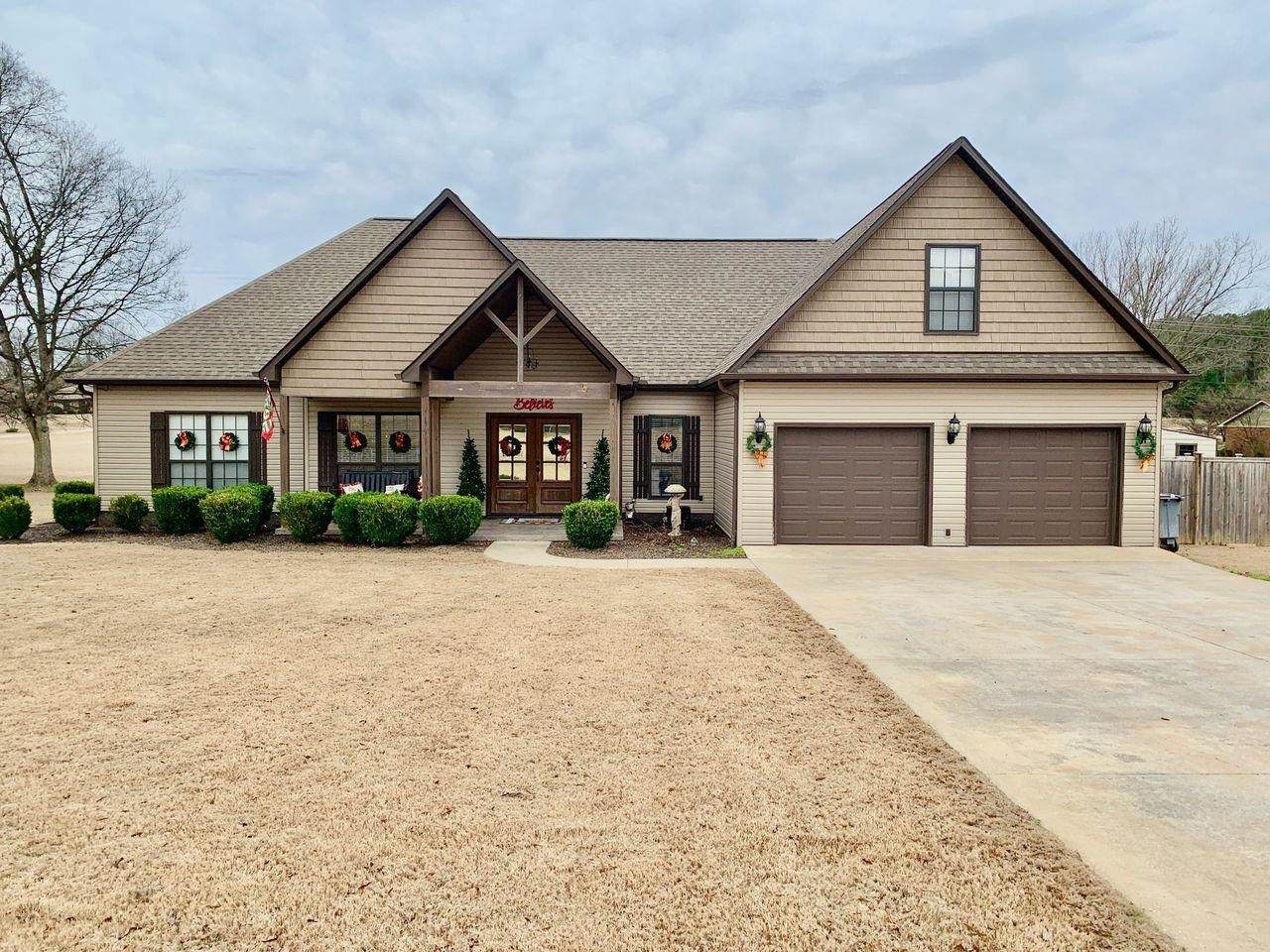 26 Laura Ln - Photo 1