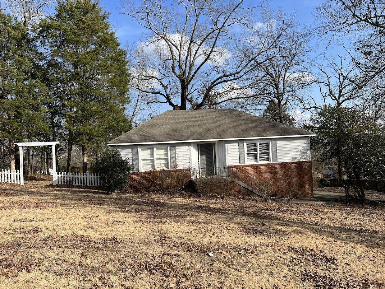 1324 Harding Ave - Photo 1