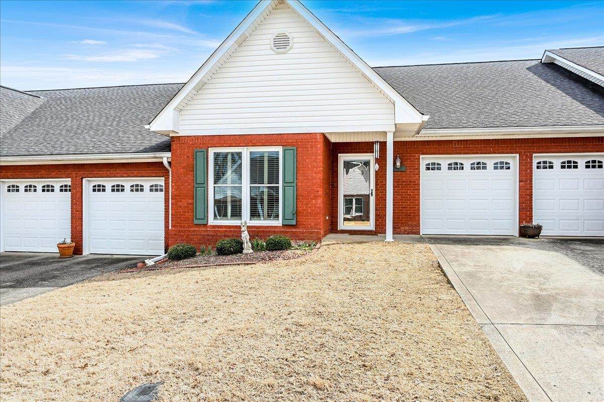 1012 Brookridge Ln - Photo 1