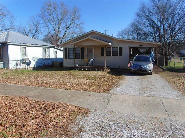 908 Hook St - Photo 1