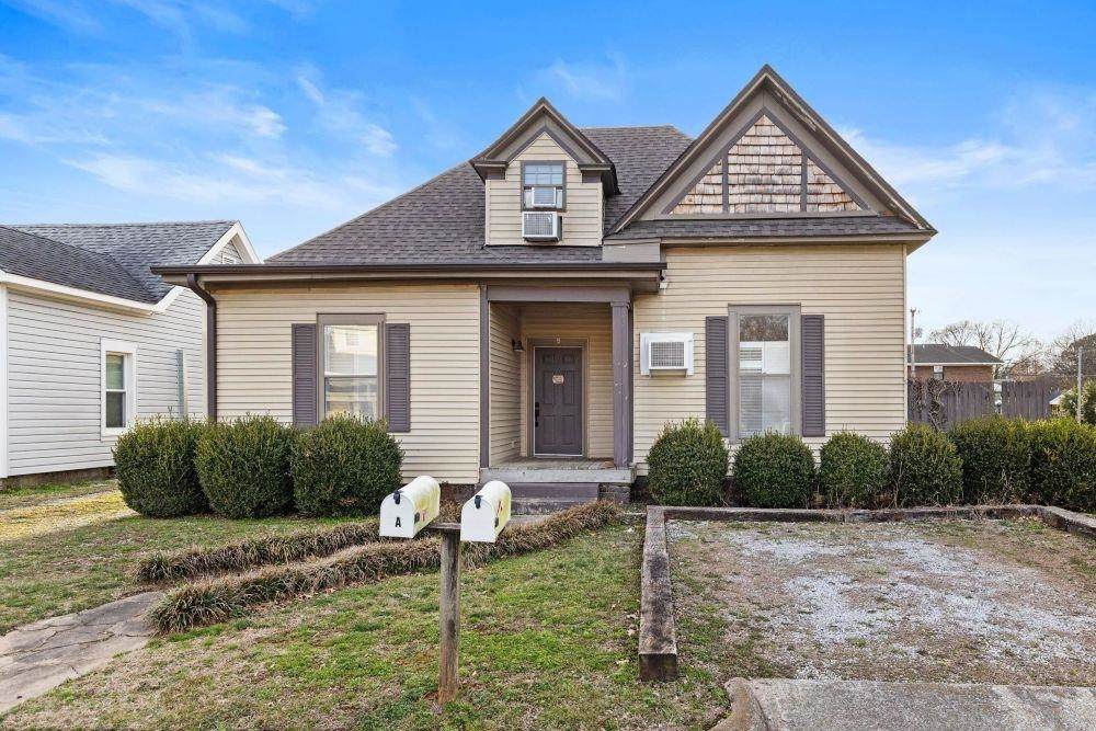 821 Prospect St - Photo 1