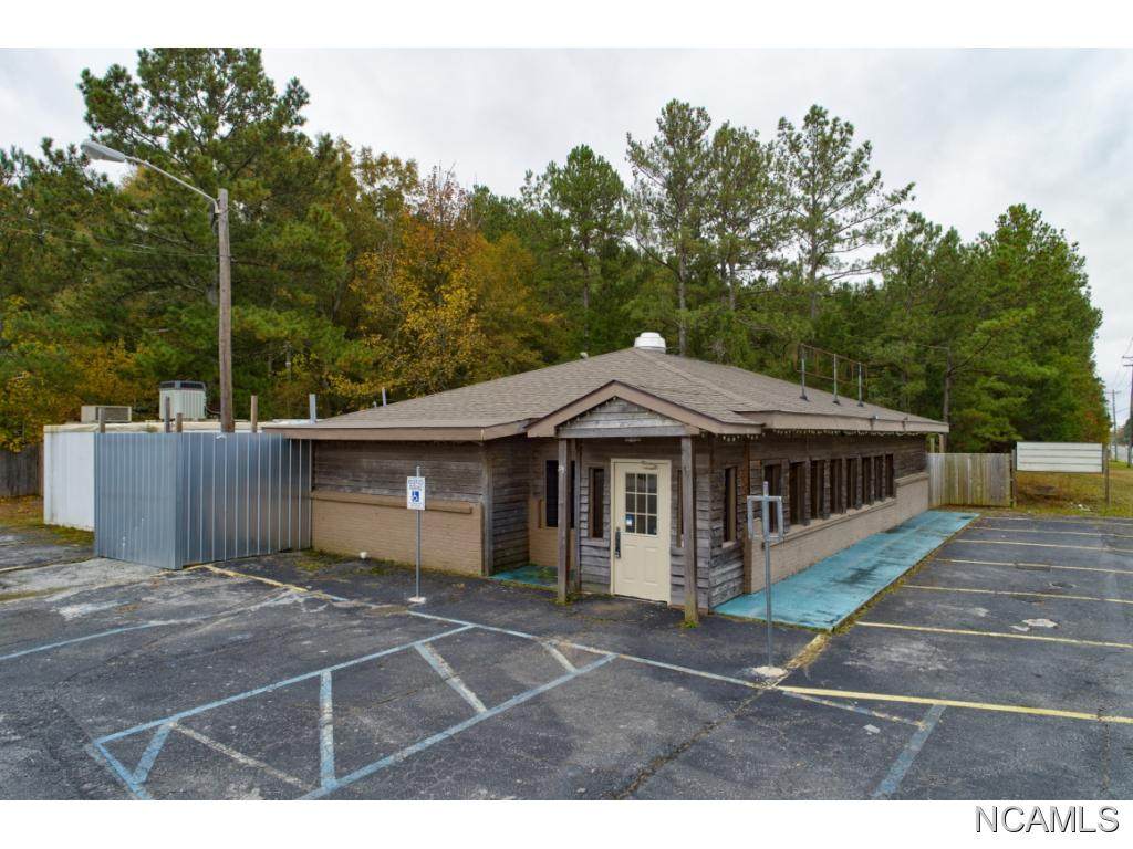 1610 Main Ave - Photo 1