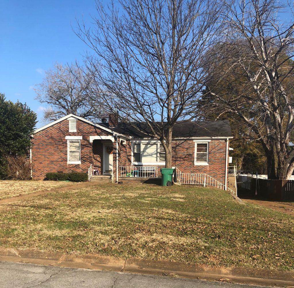 1111 3rd St E - Photo 1