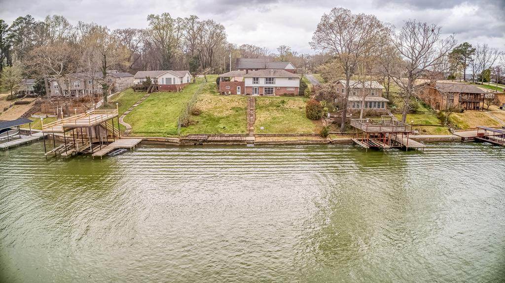 318 Martin Dr - Photo 1