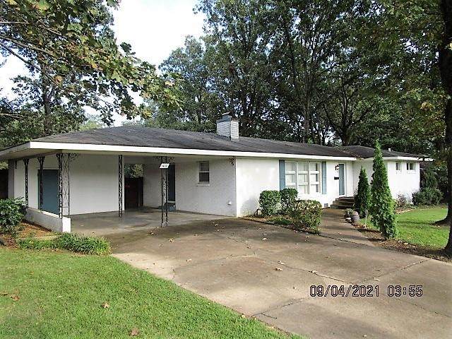 1418 Lawrence Ave - Photo 1