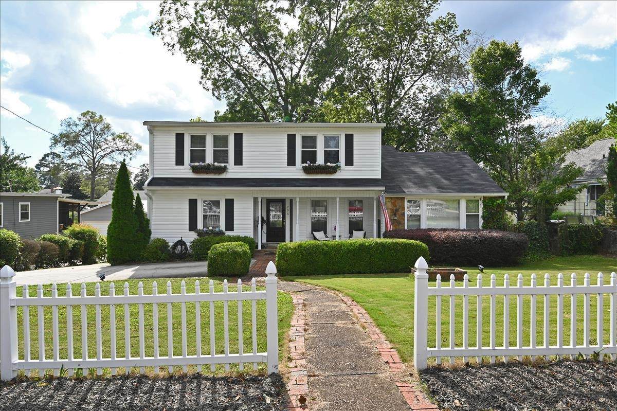 705 5th Ave - Photo 1
