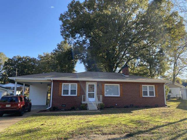 310 Park Ln - Photo 1