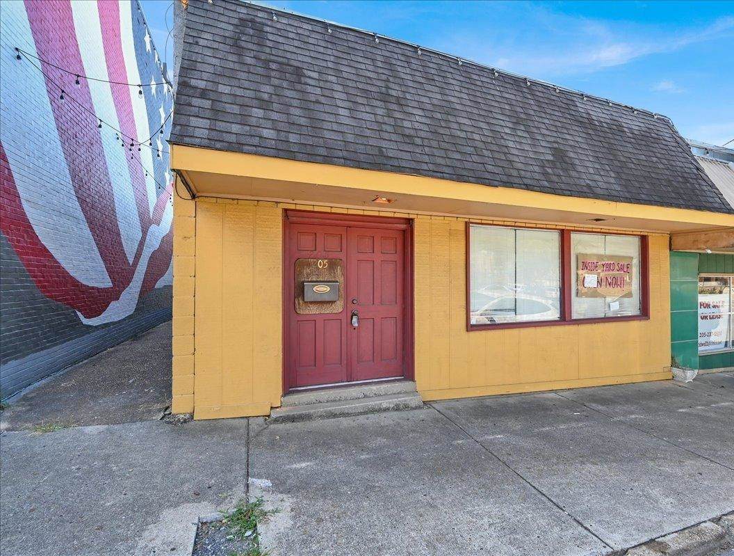 205 2nd Ave - Photo 1