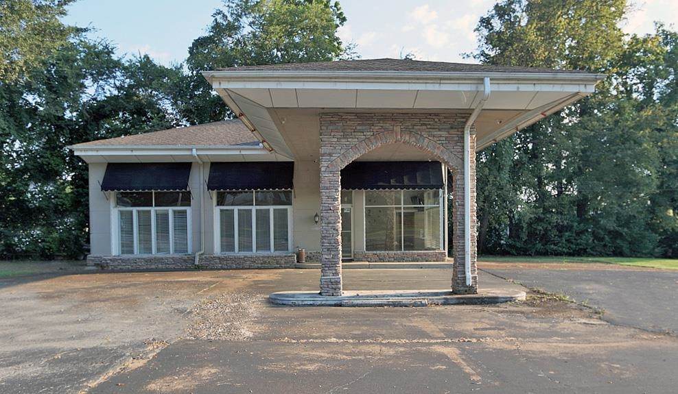 300 6th St - Photo 1