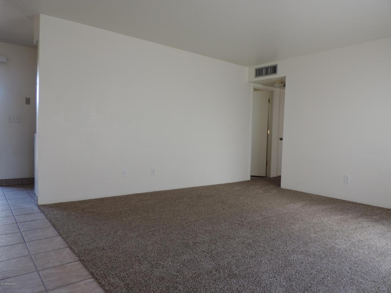 4301 Plaza - Photo 1