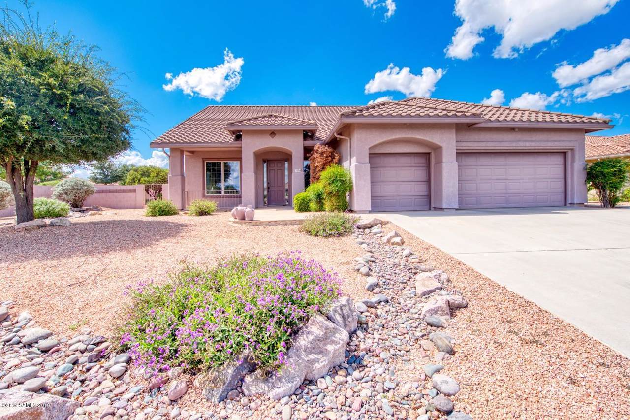 3094 Glenview Drive - Photo 1