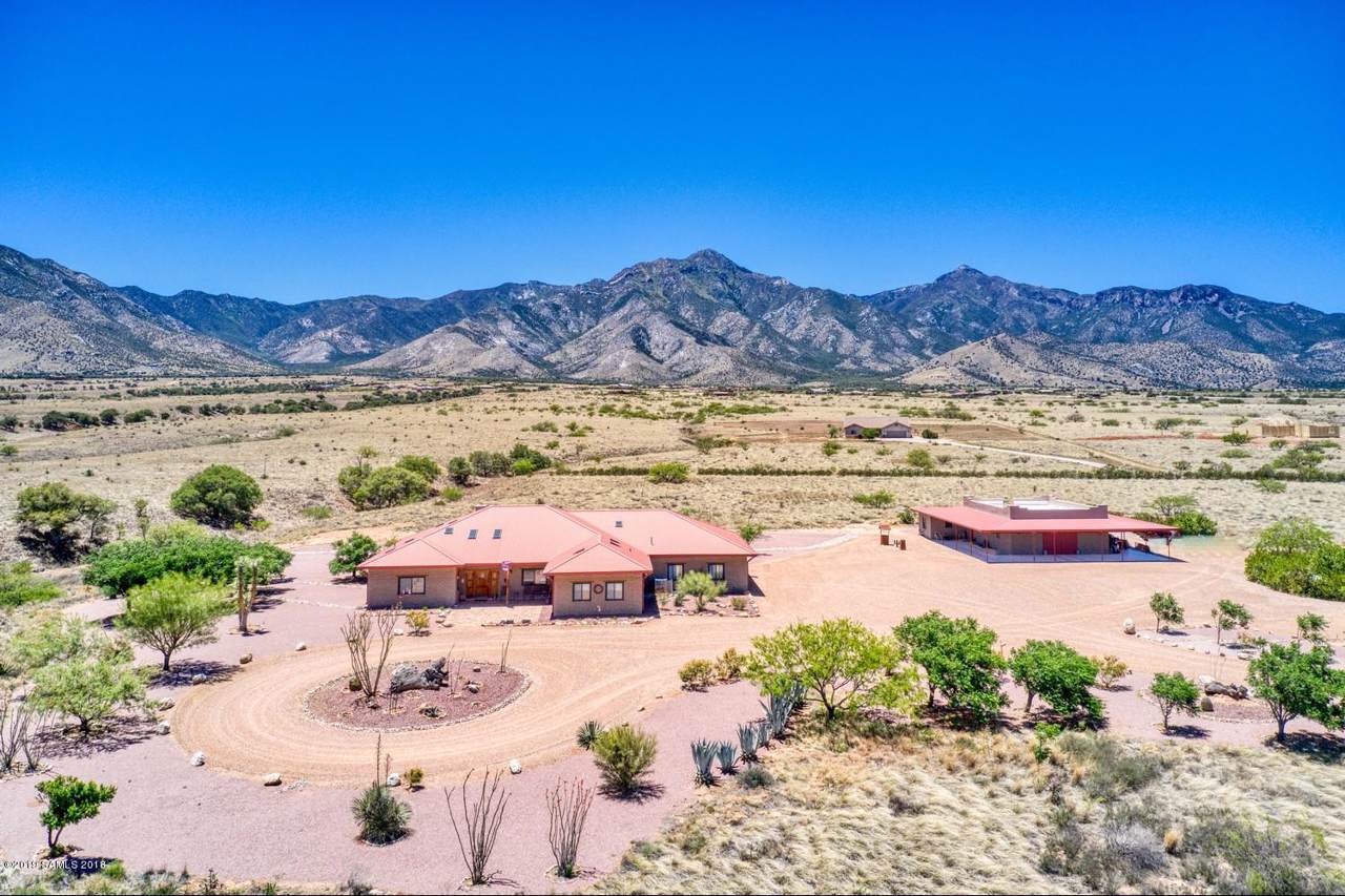 9128 Oakridge Drive - Photo 1