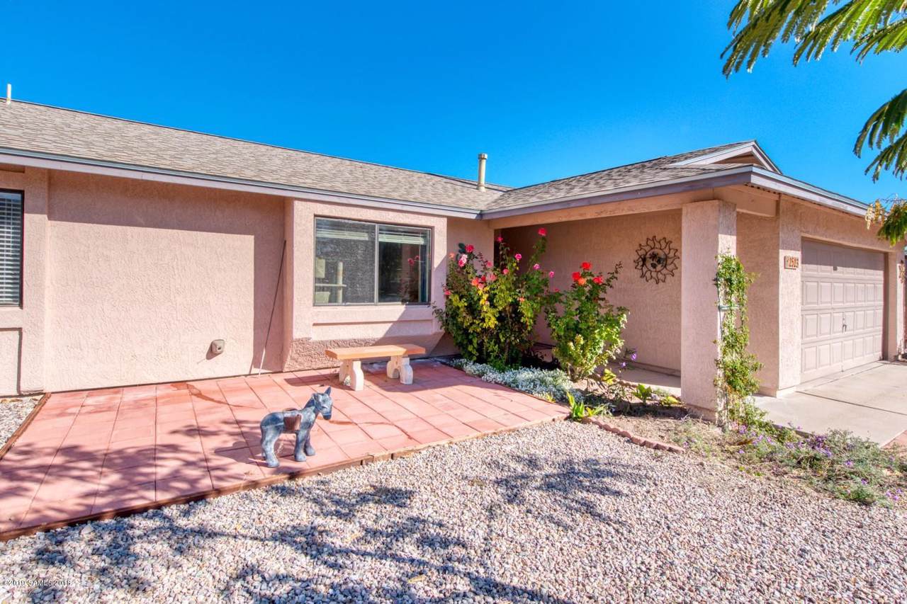 2523 Canyon Crest Street - Photo 1