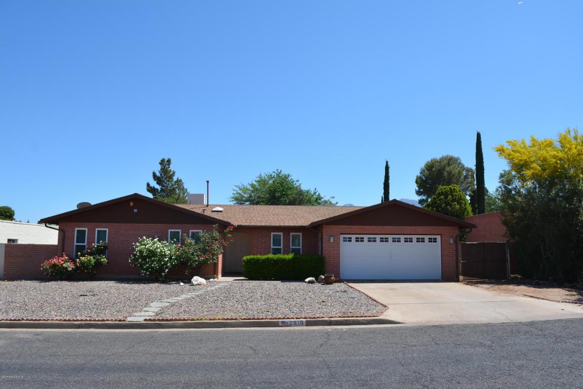 2910 Oak Hill Street - Photo 1