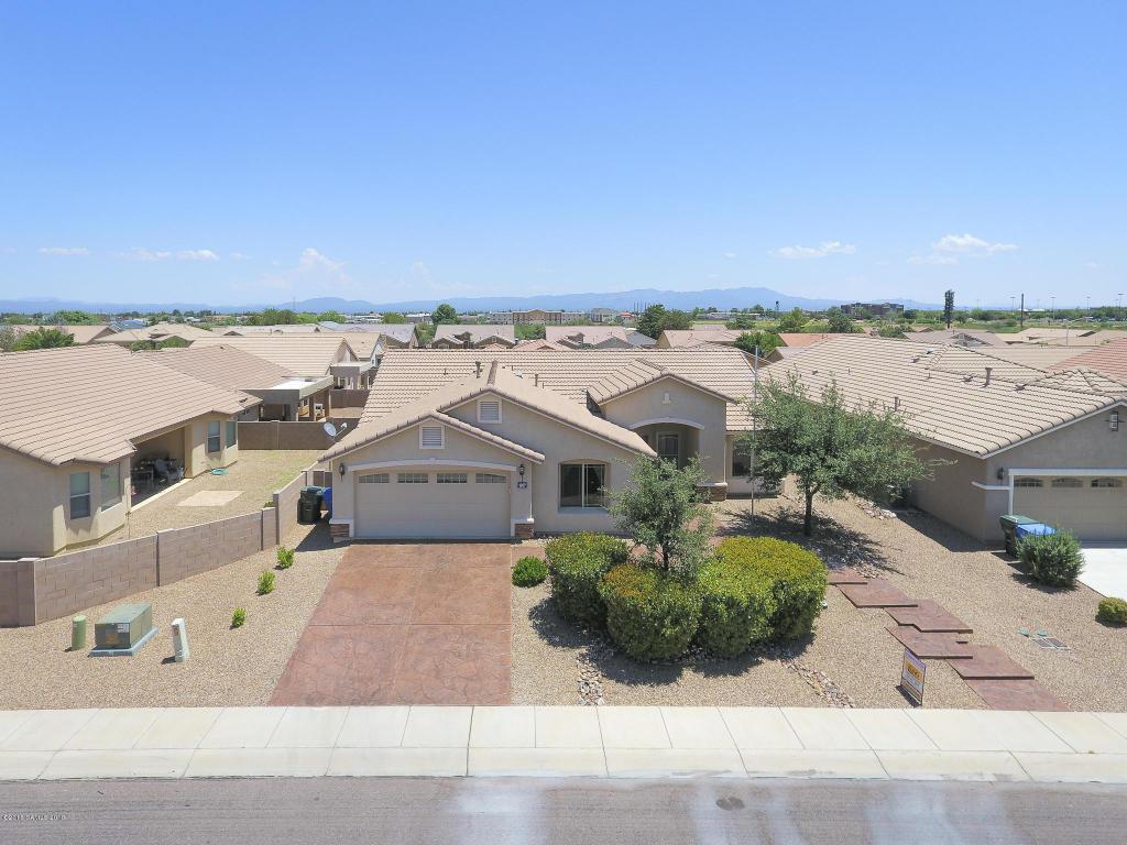 1907 Oak Winds Drive - Photo 1