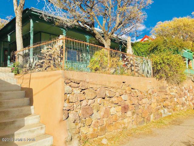 15 Clawson Avenue - Photo 1