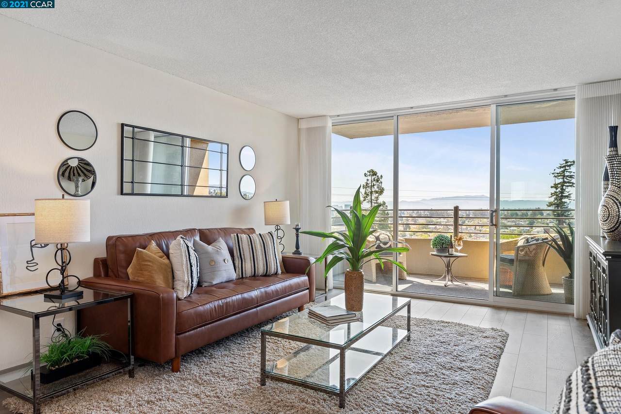 5340 Broadway Ter 303 - Photo 1