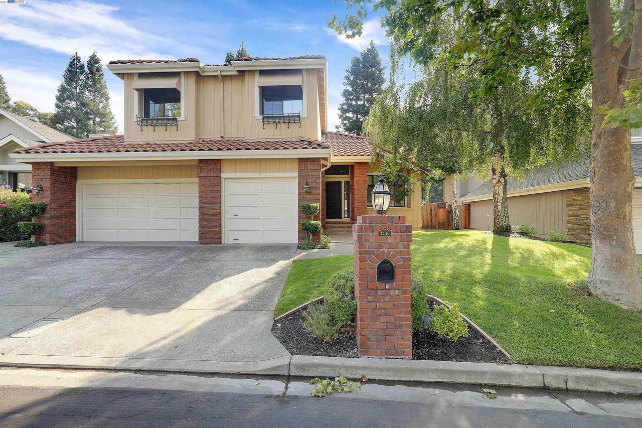 4116 Whispering Oaks Ln - Photo 1