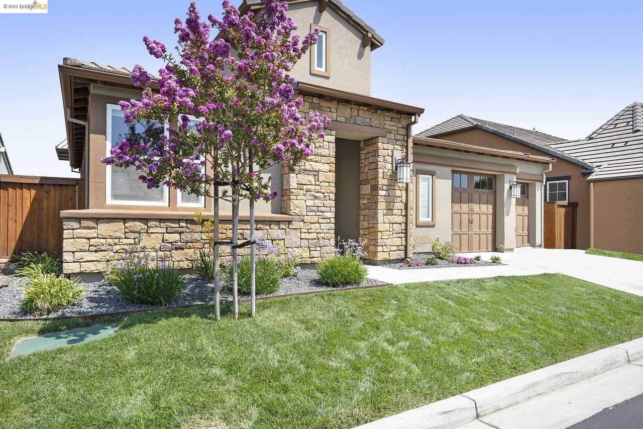 1533 Symphony Cir - Photo 1