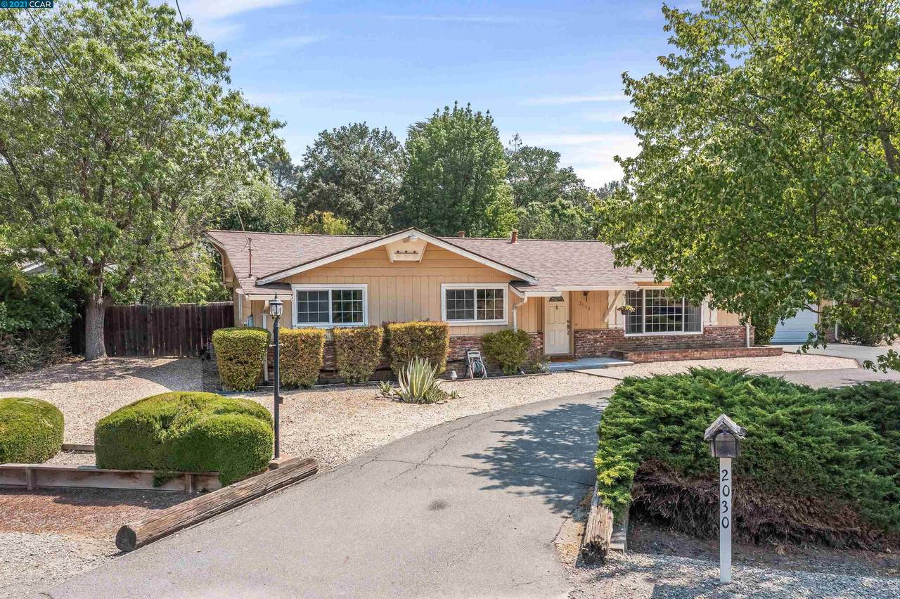2030 Solveig Dr - Photo 1