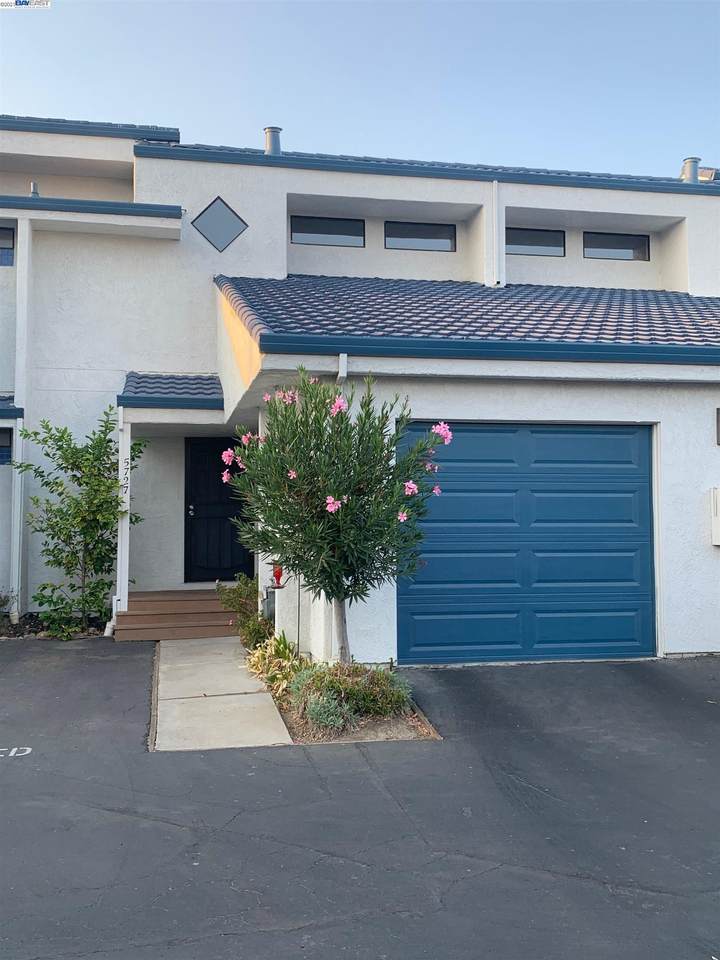 5727 Cutter Loop - Photo 1