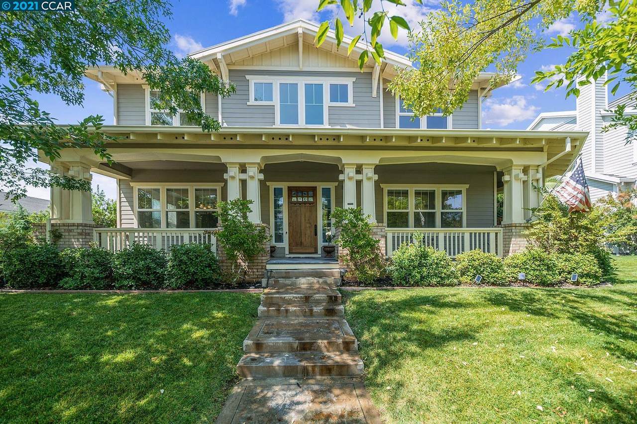 3027 Lusitana Dr - Photo 1