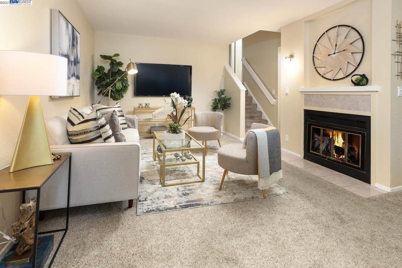 854 La Barbera Dr - Photo 1
