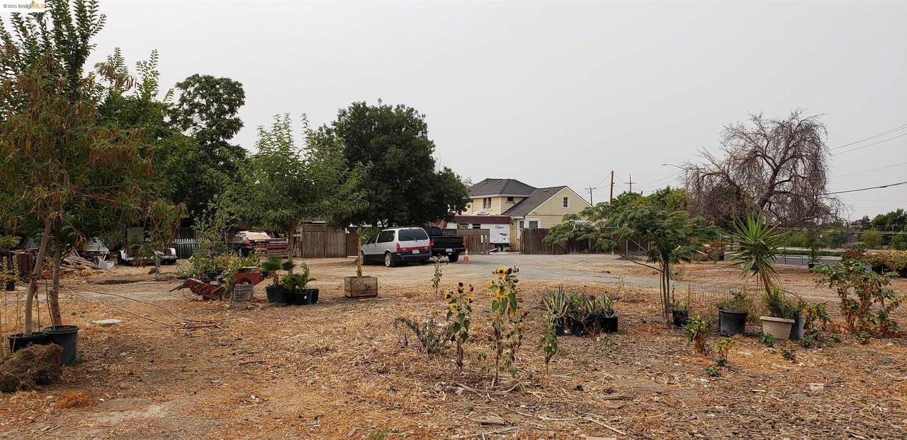 1018 18Th St - Photo 1
