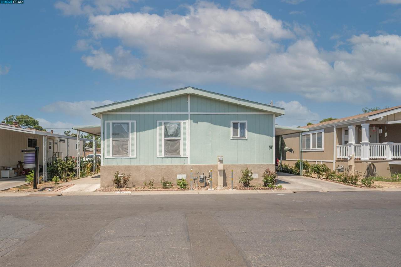 2499 Gerard Avenue 37 - Photo 1